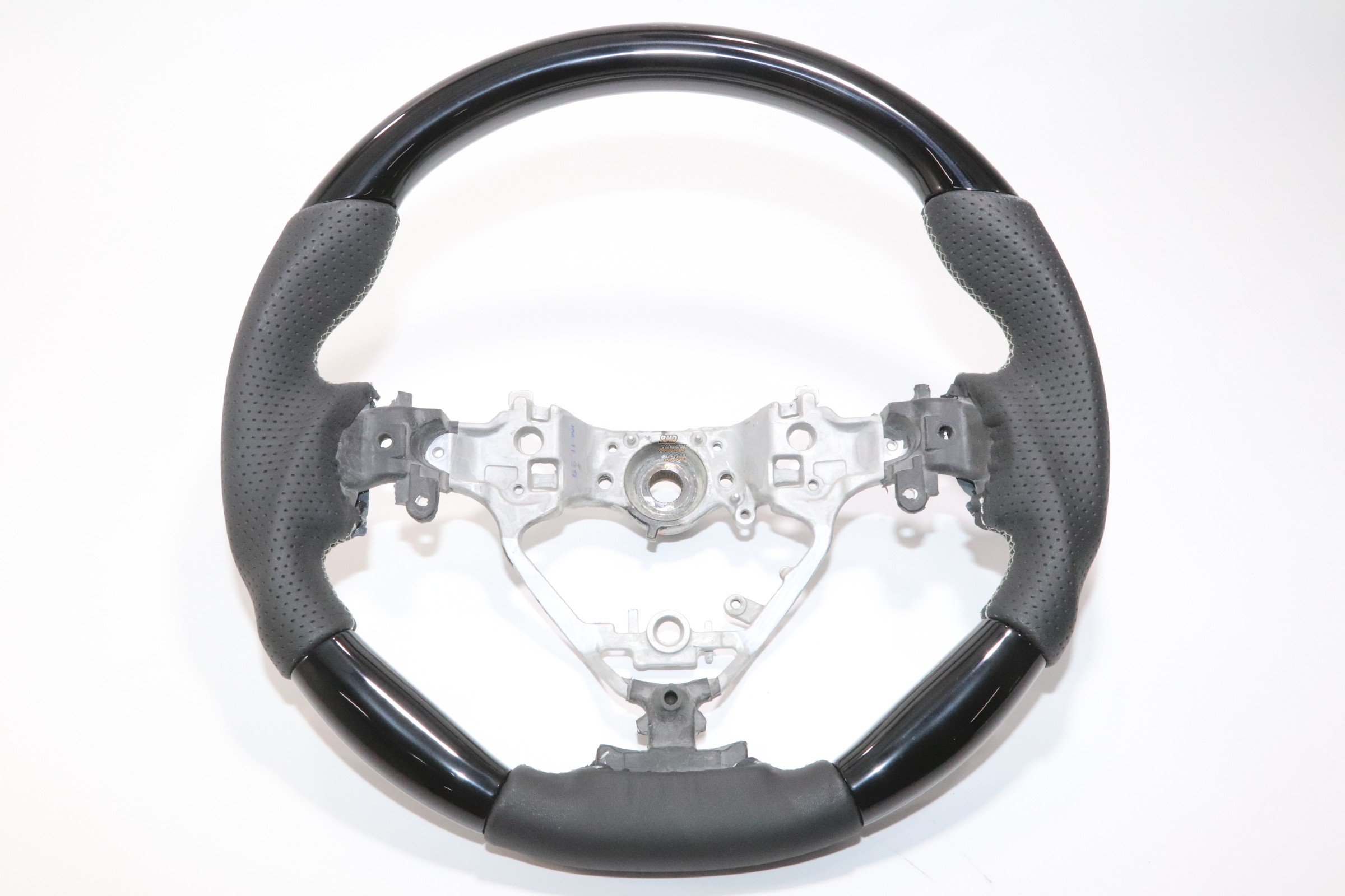 Kenstyle Steering Wheel Piano Black and Leather Black Stitch - ZRT272W NZT260 ZRT260 AHR20W ACR5#W ZSU6#W AVU65W