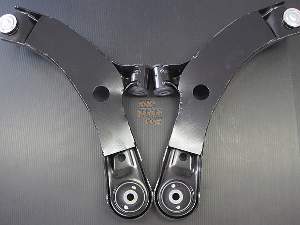 R's Racing Service Reinforced Front Lower Arm Set - ZC31S