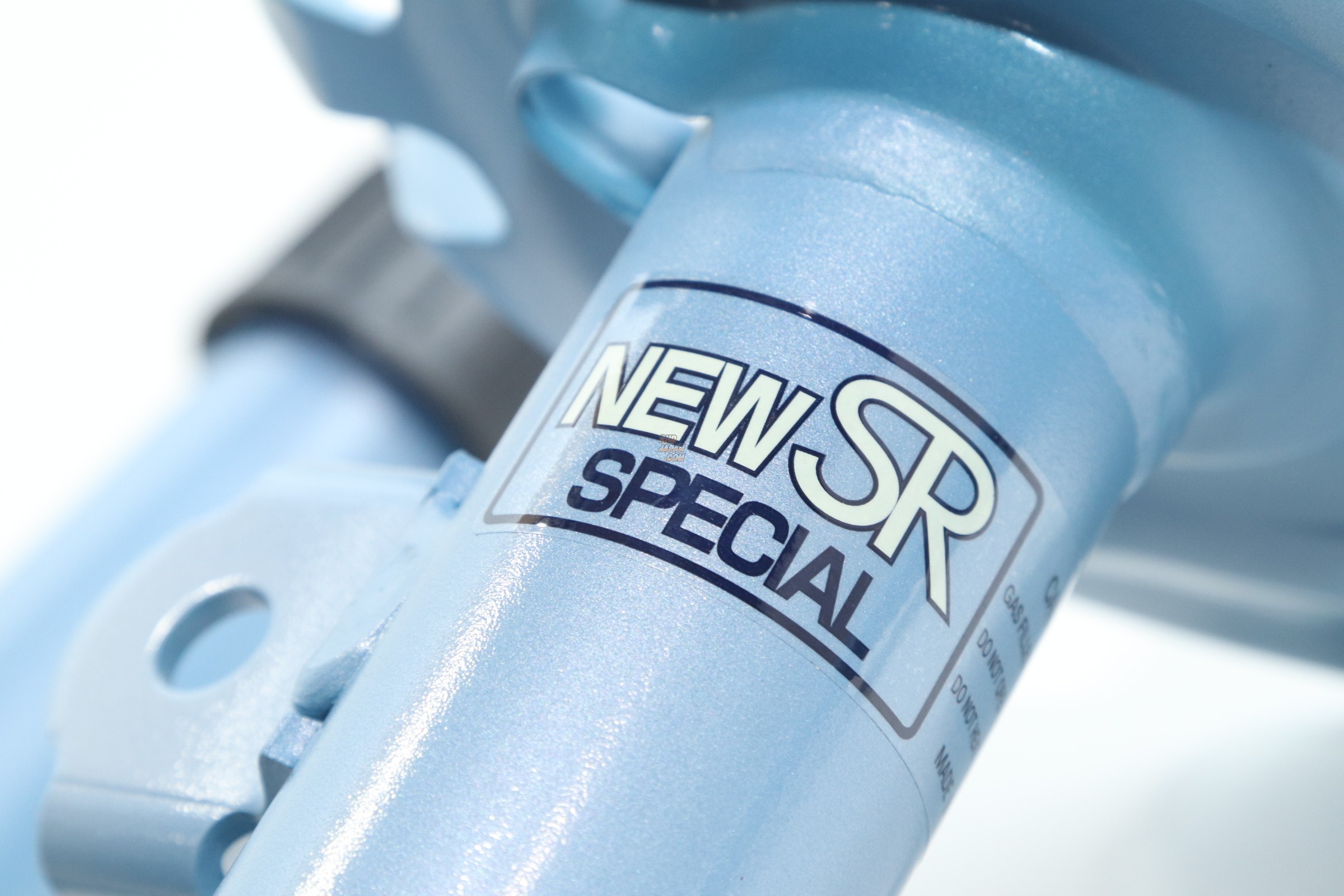 KYB New SR Special Strut Shock Absorber Suspension Set