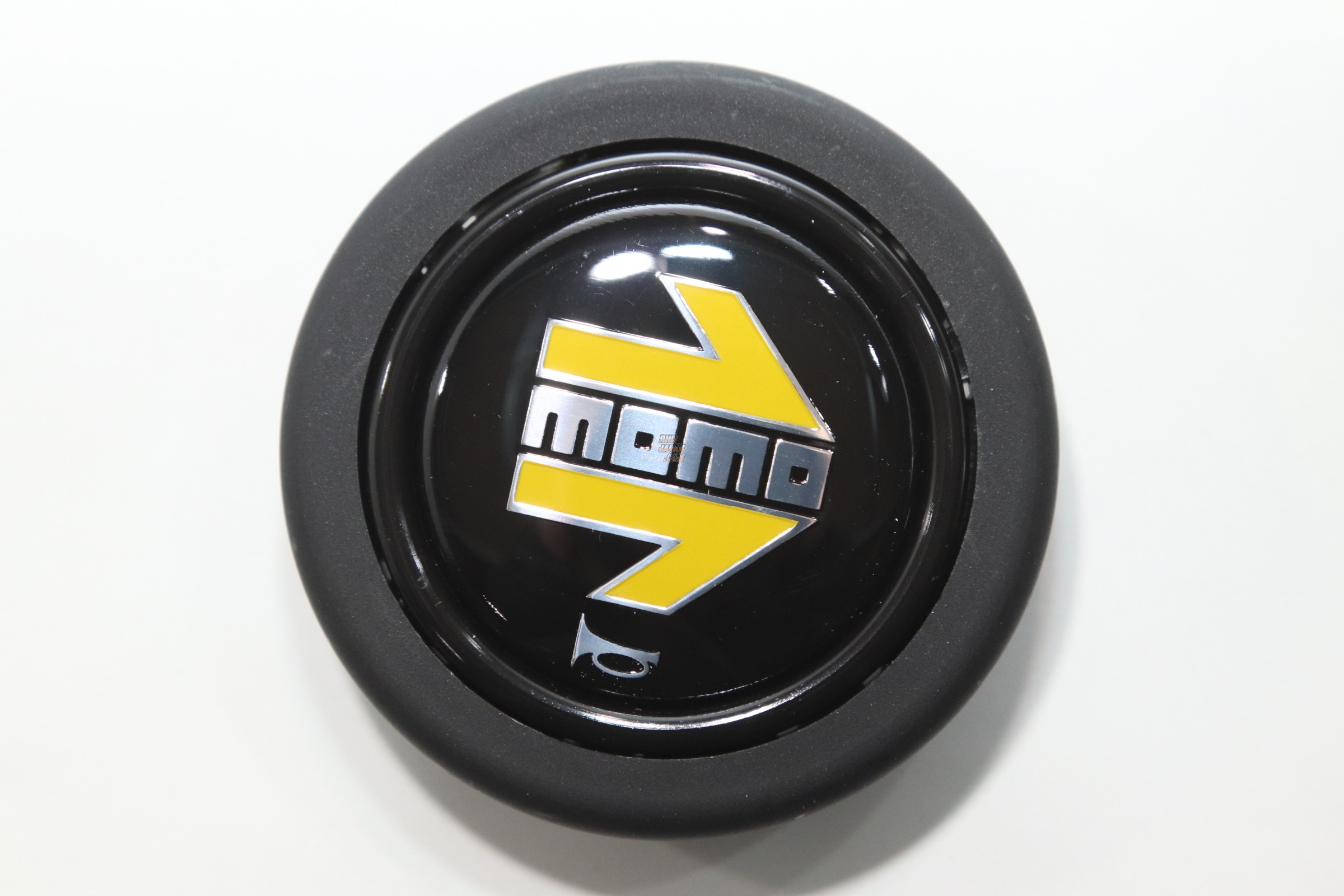 MOMO Prototipo 6C Steering Wheel 350mm - Carbon Fiber - RHDJapan MOMO Prototipo 6C Steering Wheel 350mm - Carbon Fiber - RHDJapan