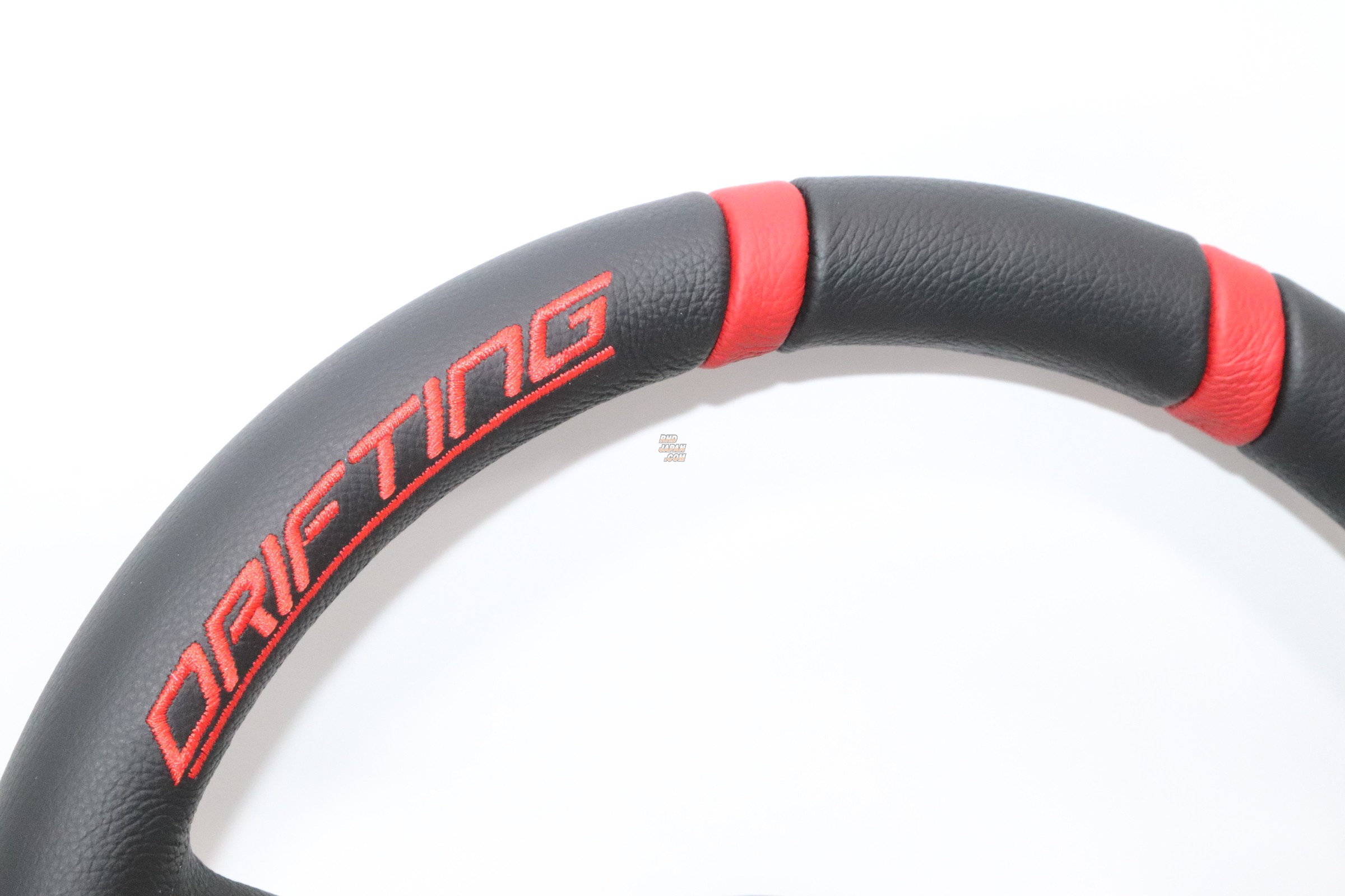 momo DRIFTING 赤 red MOMO Drifting Steering Wheel 350mm - Red - RHDJapan