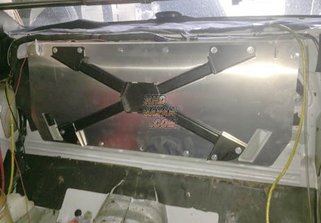 Nagisa Auto Rear Trunk Gacchiri Cross Bar - BNR32