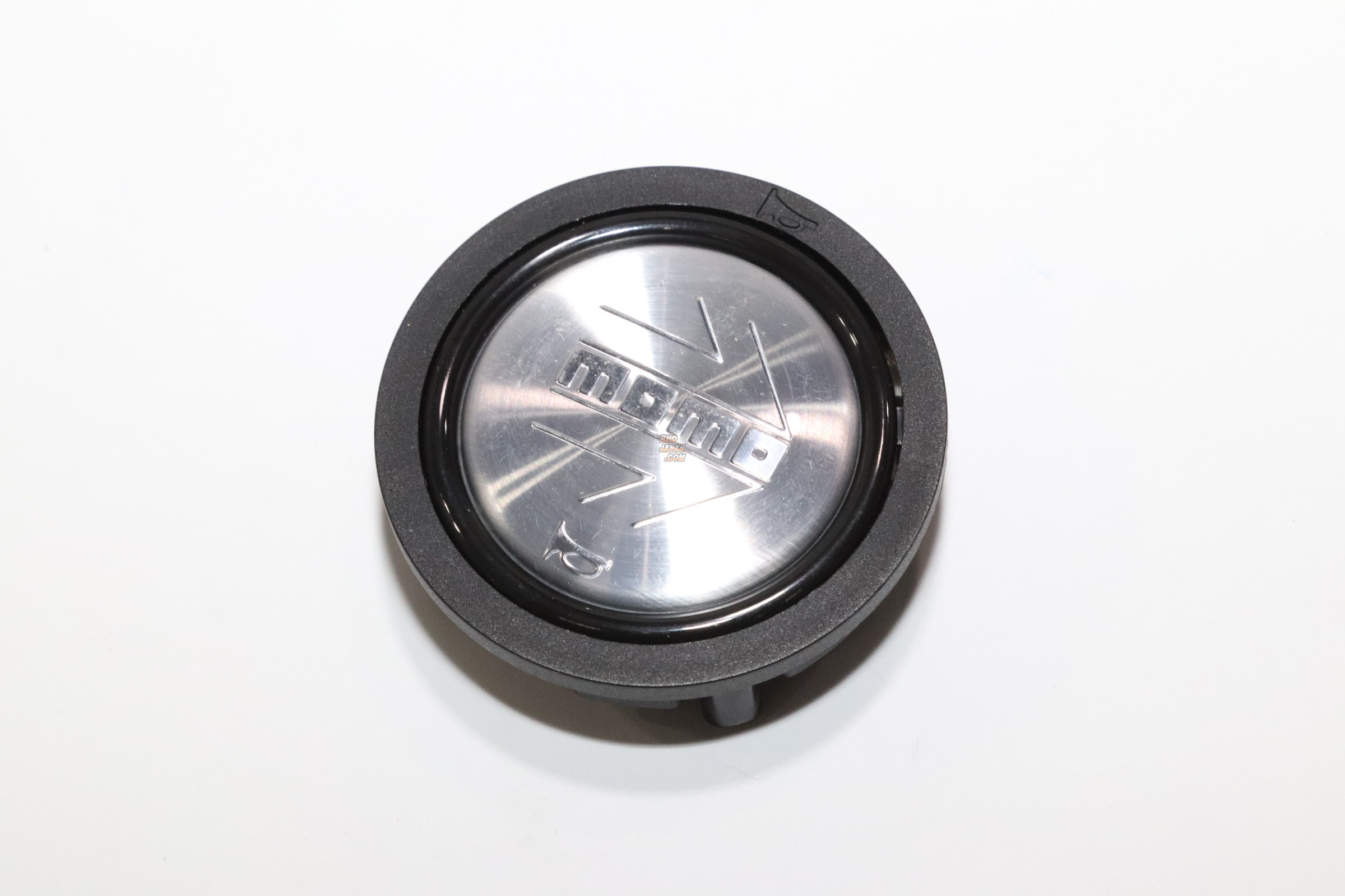 MOMO T-12 TUNER SILVER 35 1CC MOMO Tuner Steering Wheel 350mm