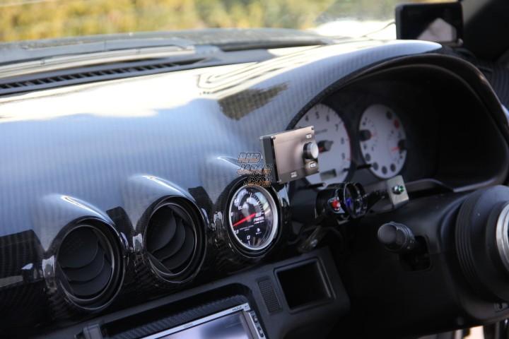 S15 carbon store dash