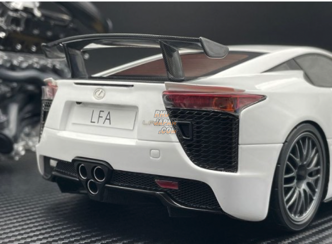 Kusaka Engineering 1/6 Scale Model Engine 1/18 Scale Car - LEXUS LFA  Master's Whitest White - RHDJapan