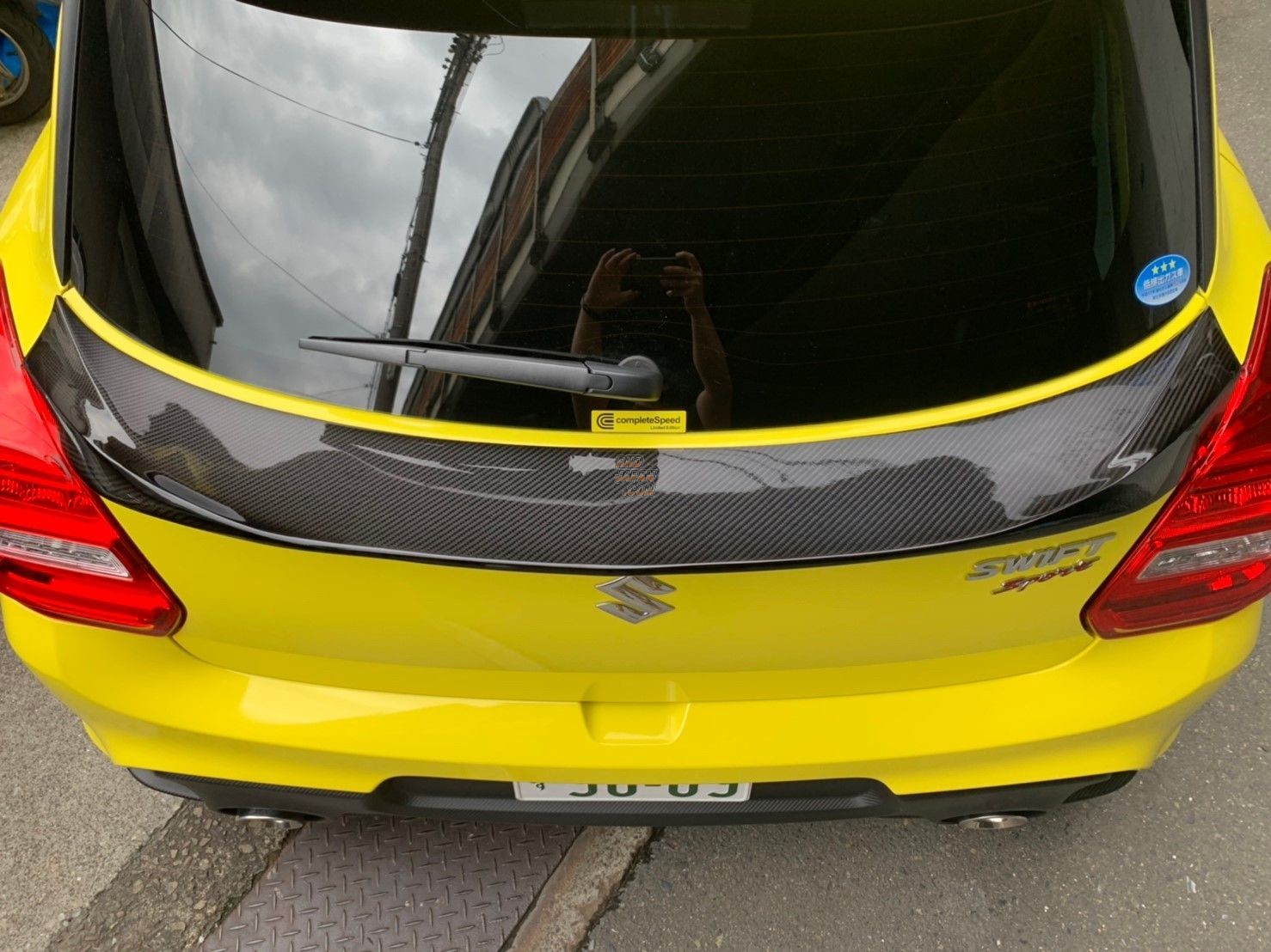 Result Japan Rear Gate Spoiler Carbon Fiber - Swift Sport ZC33S