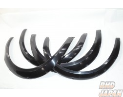 Restored Over Fenders GT-R Type FRP 2-Door - KPGC110 KGC110 GC110